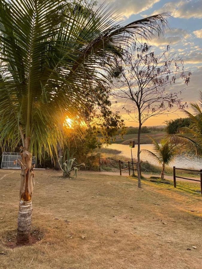 APÊ LINDO ALDEIA DO LAGO COM COZINHA MOBÍLIA NOVA JUNTO AO LAGO CORUMBÁ e KAWANA PARK Caldas Novas Extérieur photo