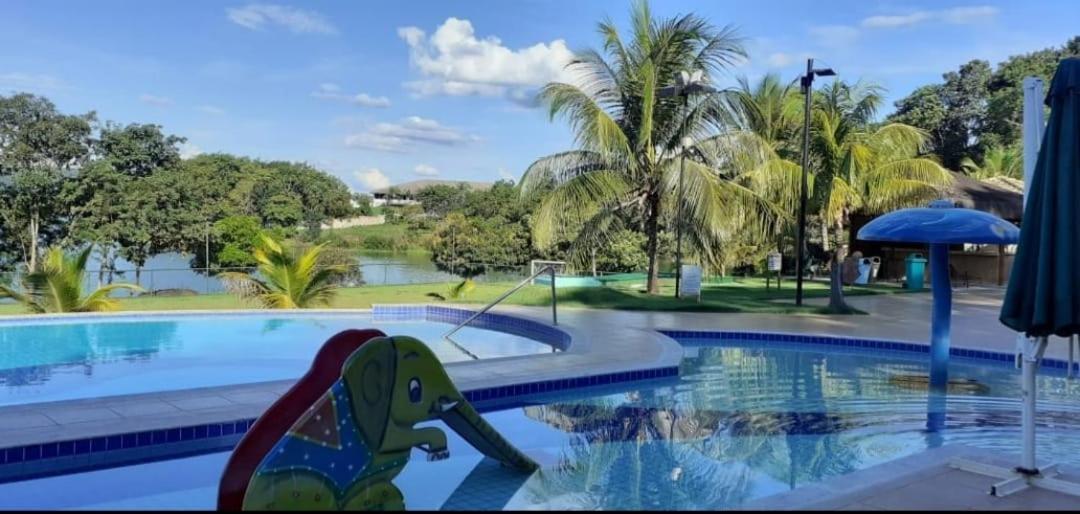 APÊ LINDO ALDEIA DO LAGO COM COZINHA MOBÍLIA NOVA JUNTO AO LAGO CORUMBÁ e KAWANA PARK Caldas Novas Extérieur photo