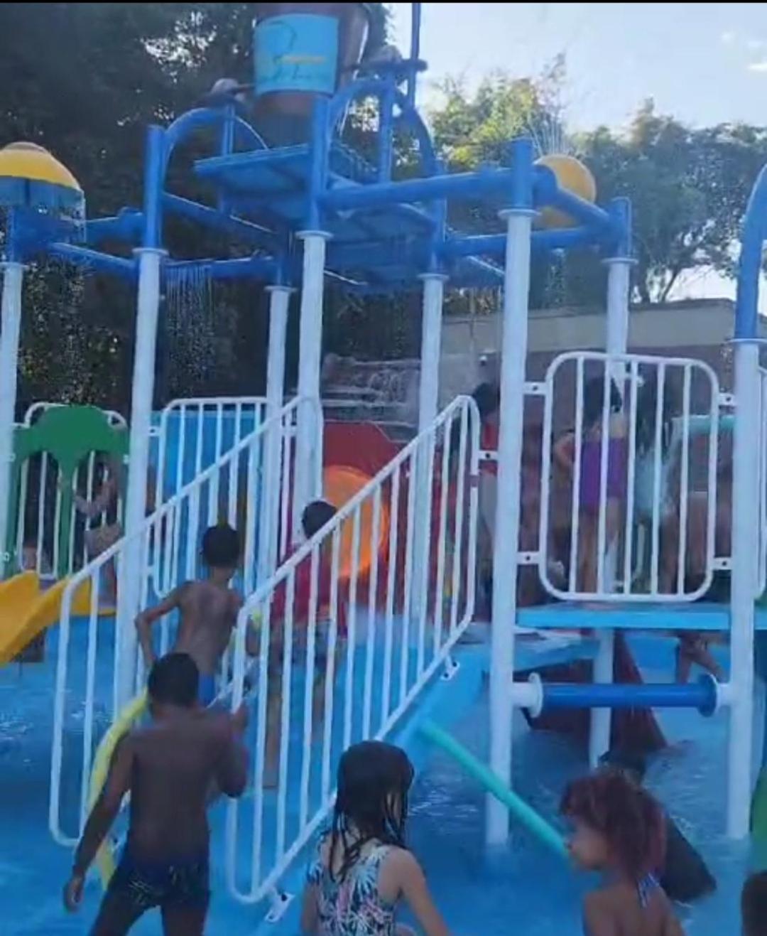 APÊ LINDO ALDEIA DO LAGO COM COZINHA MOBÍLIA NOVA JUNTO AO LAGO CORUMBÁ e KAWANA PARK Caldas Novas Extérieur photo